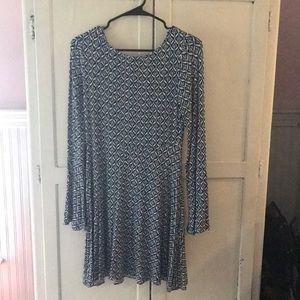 Soft and comfy lose fitting dress!